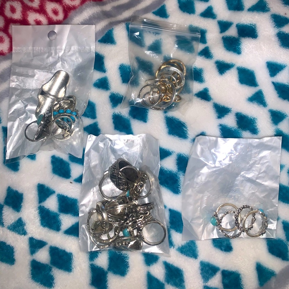 COPY - Lot of silver and gold rings